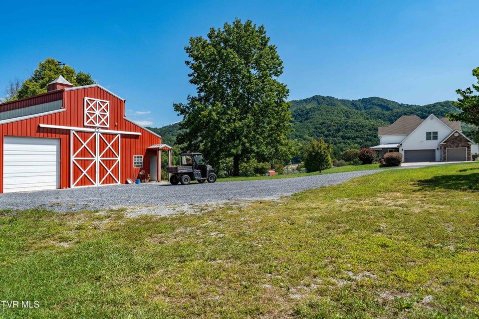 Photo #58: 330 Sea Biscuit Court