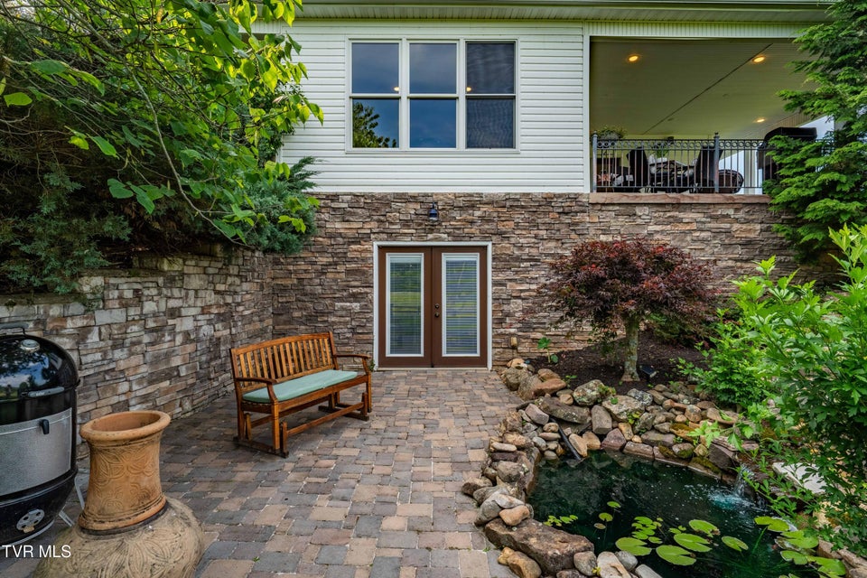 Photo #70: 330 Sea Biscuit Court