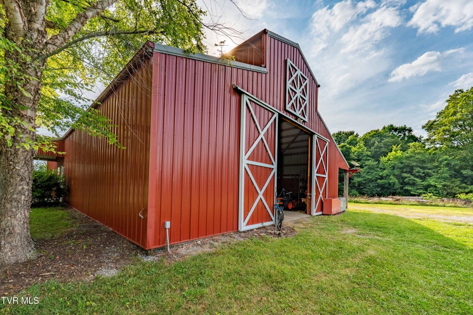 Photo #84: 330 Sea Biscuit Court