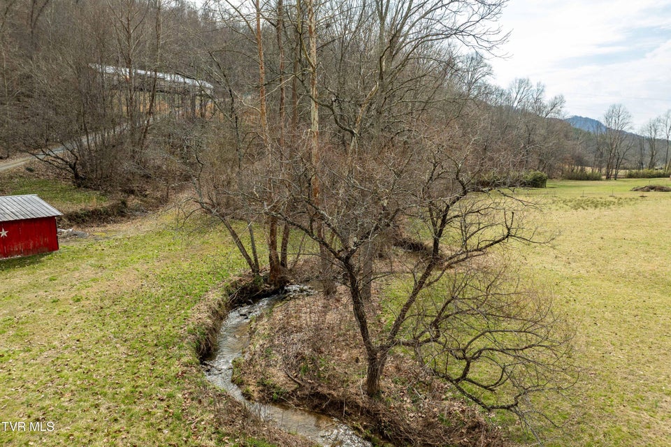 Photo #34: 555 Butcher Valley Road