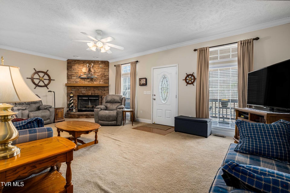 Photo #2: 555 Butcher Valley Road