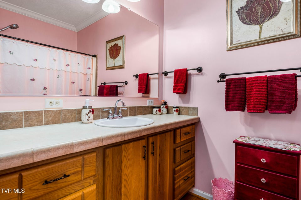 Photo #81: 555 Butcher Valley Road