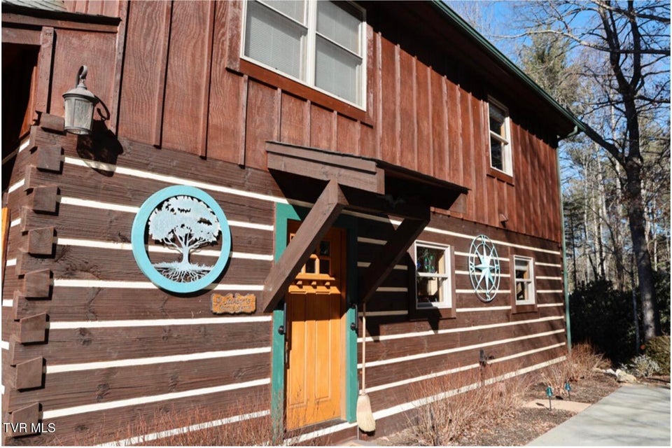 Photo #39: 171 Bankers Bend