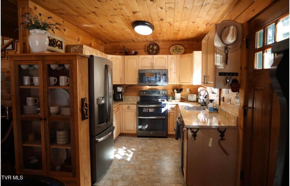 Photo #9: 171 Bankers Bend