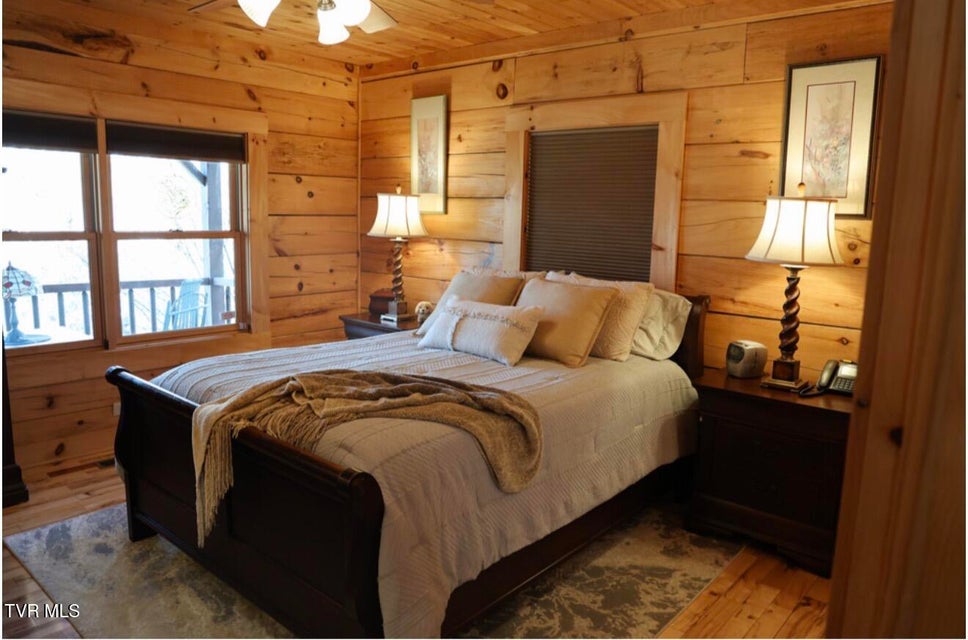 Photo #56: 171 Bankers Bend