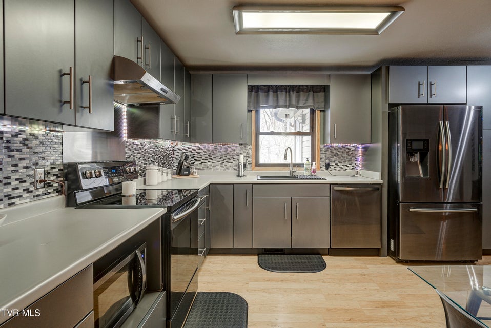 Photo #15: 589 Headtown Road