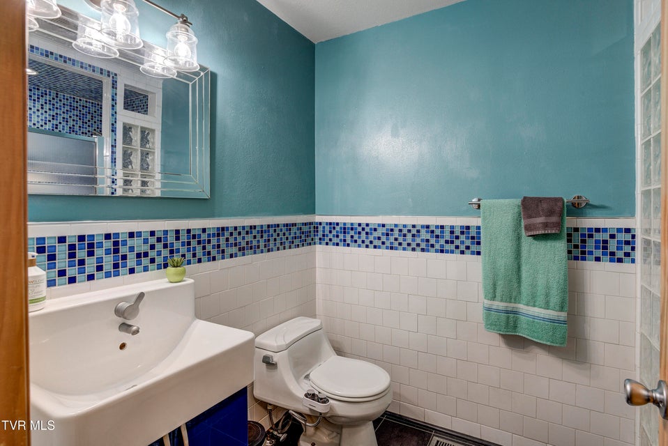 Photo #21: 589 Headtown Road