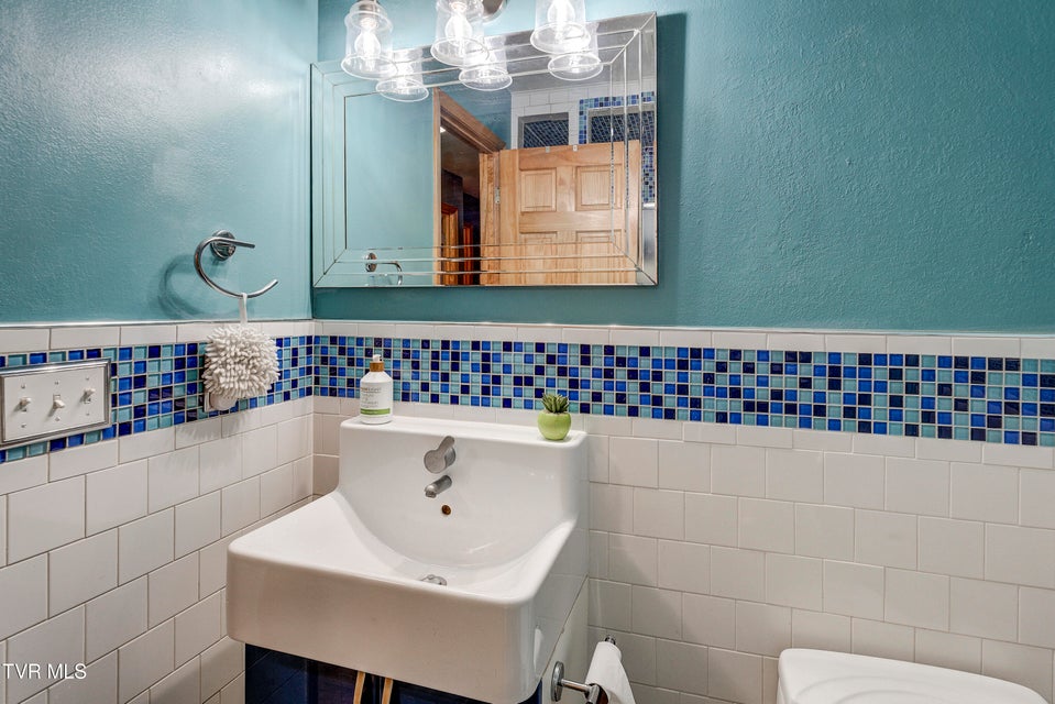 Photo #23: 589 Headtown Road