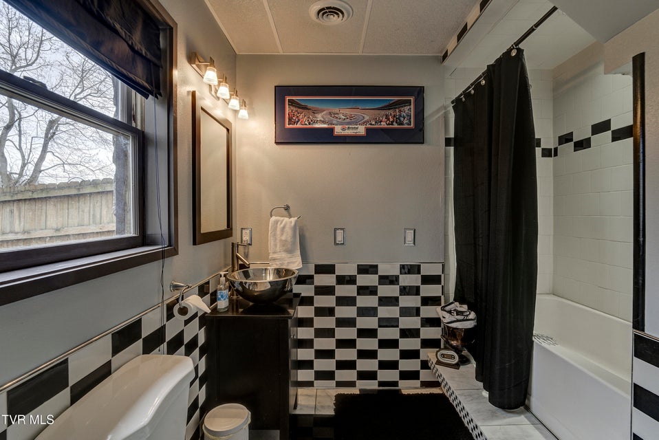 Photo #43: 589 Headtown Road