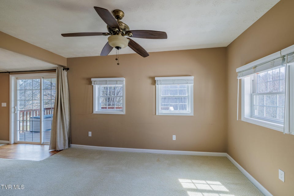 Photo #7: 137 Meadow Springs Lane