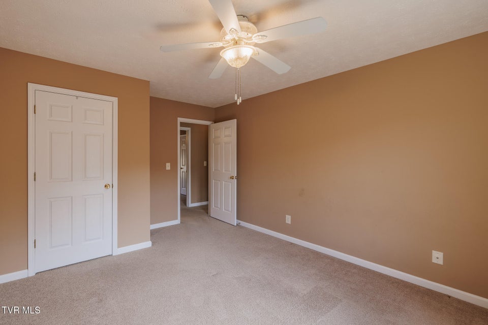 Photo #14: 137 Meadow Springs Lane