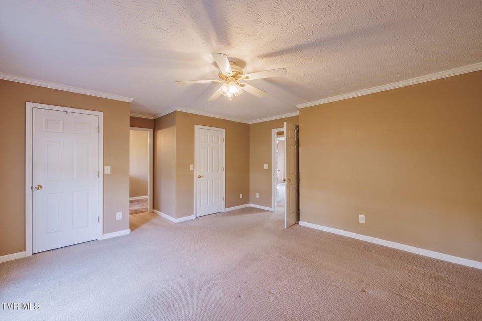 Photo #17: 137 Meadow Springs Lane