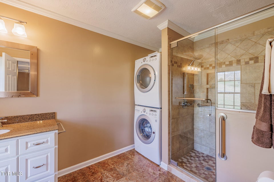 Photo #18: 137 Meadow Springs Lane