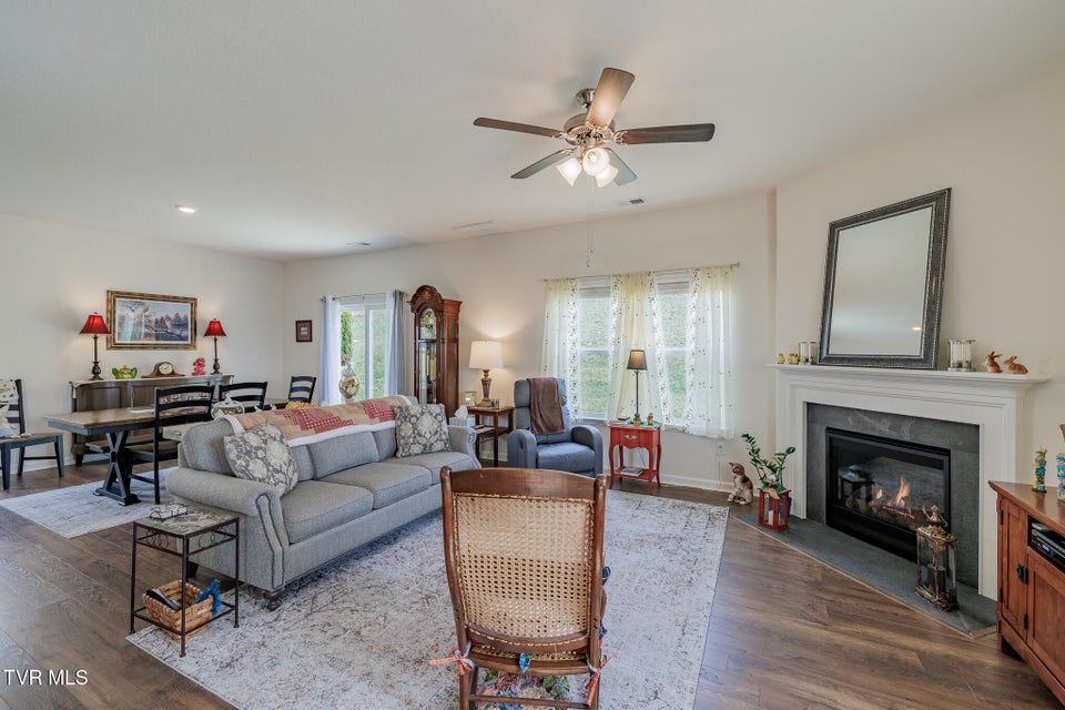 Photo #9: 936 Pampas Drive