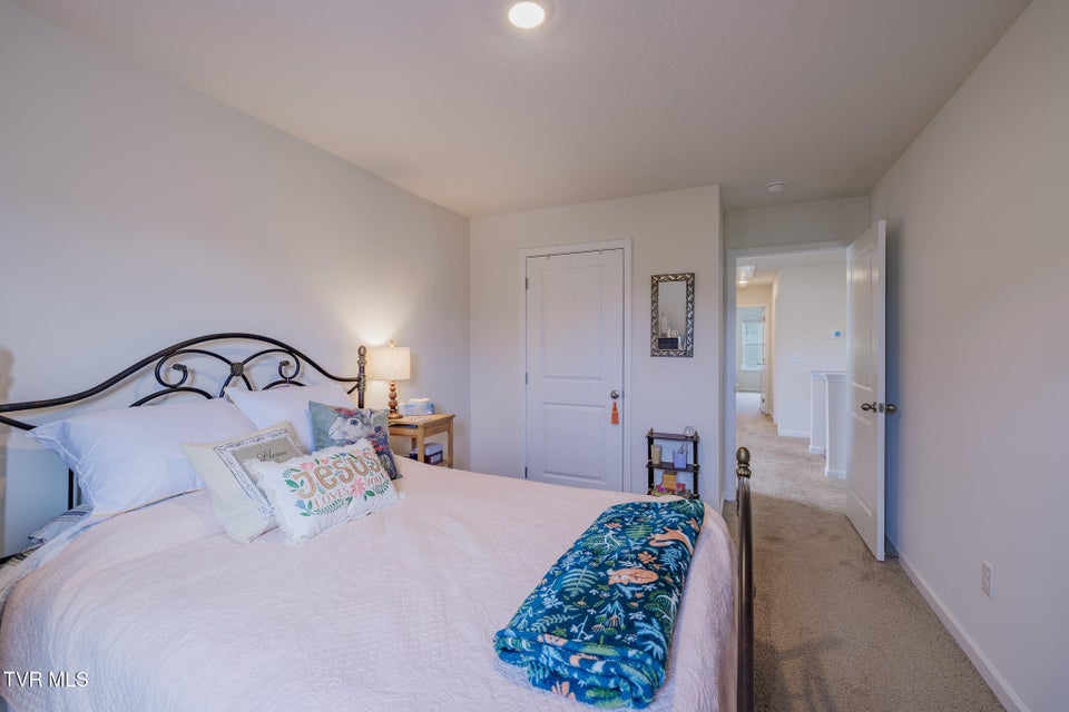 Photo #22: 936 Pampas Drive