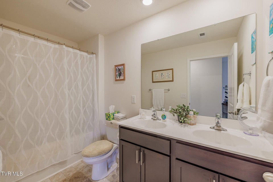 Photo #27: 936 Pampas Drive