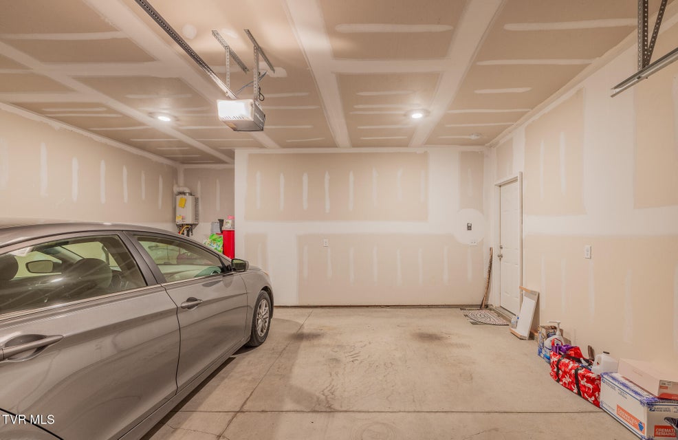 Photo #34: 936 Pampas Drive