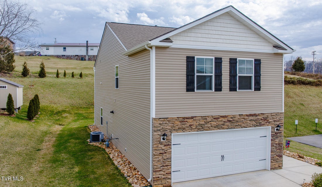 Photo #35: 936 Pampas Drive