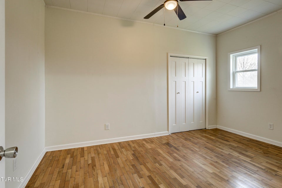 Photo #33: 192 Old Embreeville Road