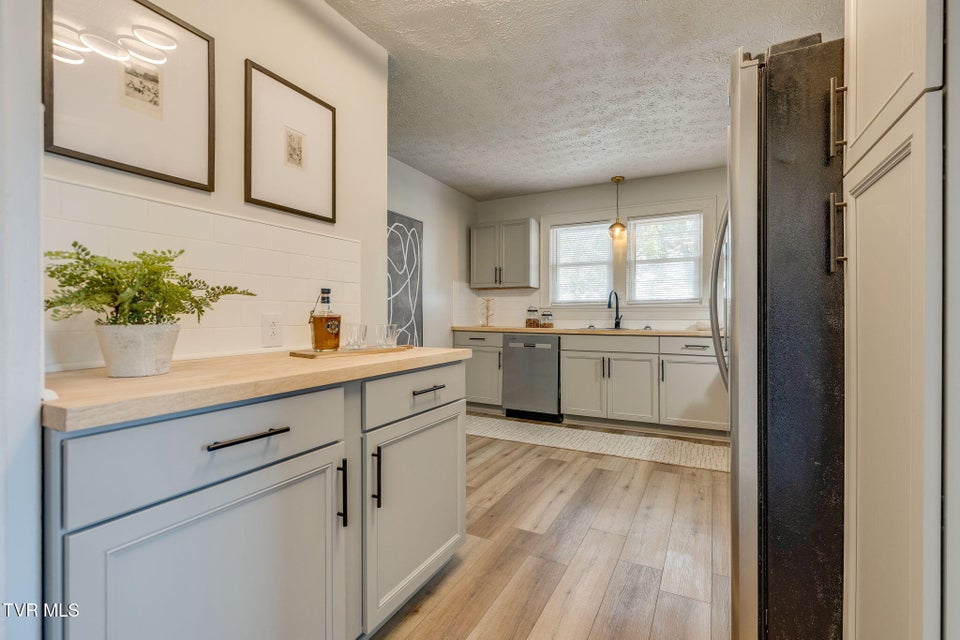 Photo #9: 548 Floyd Street