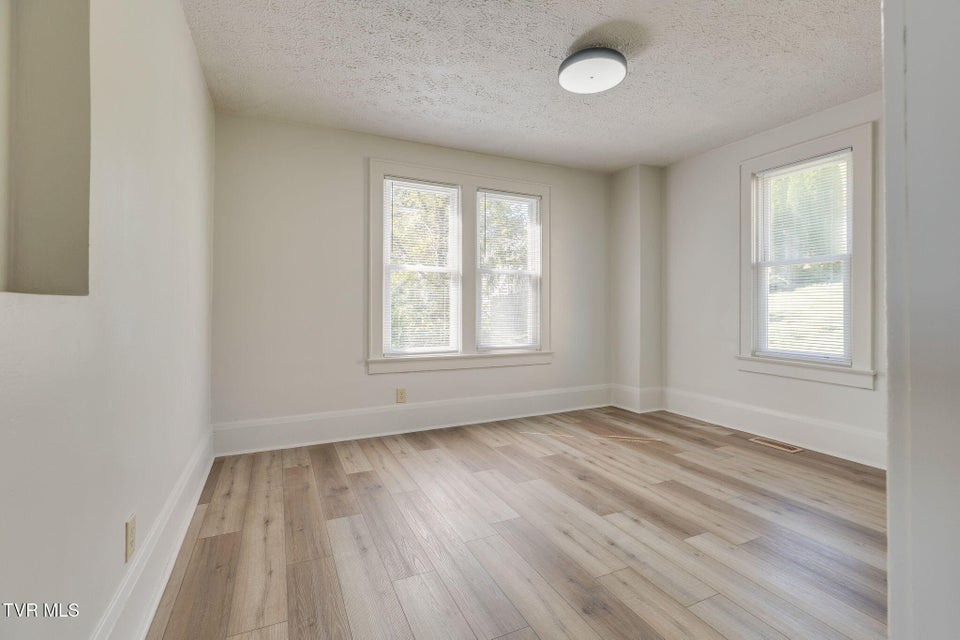 Photo #13: 548 Floyd Street