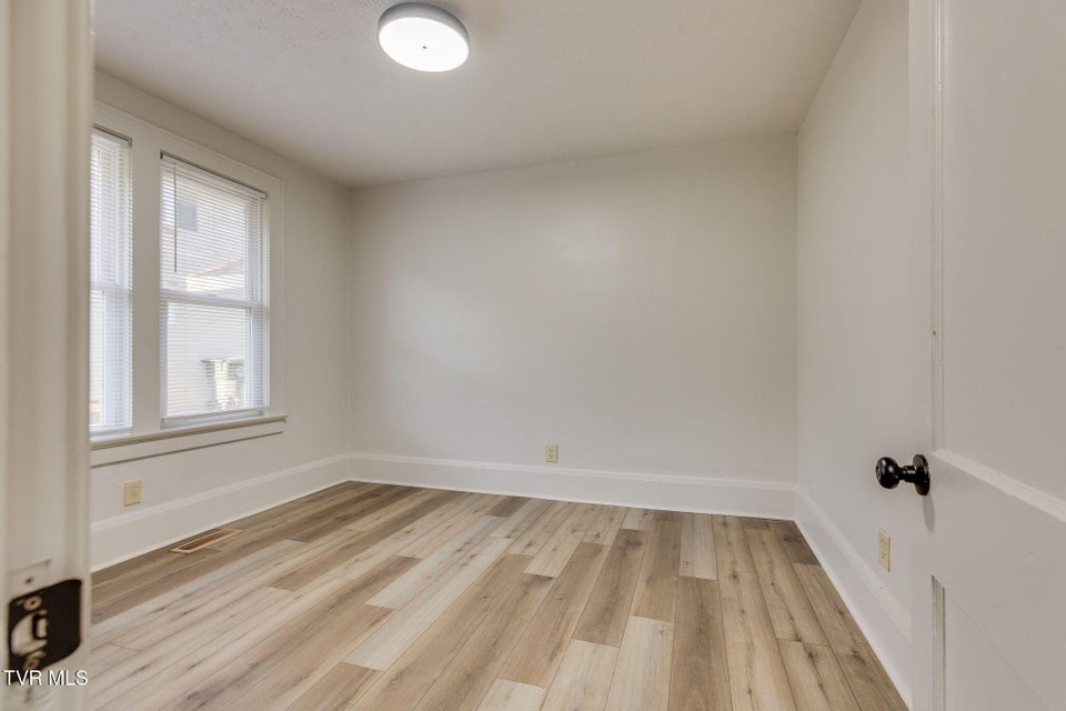 Photo #17: 548 Floyd Street