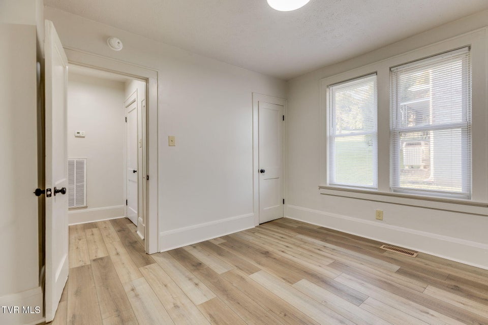 Photo #18: 548 Floyd Street