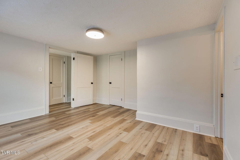 Photo #21: 548 Floyd Street