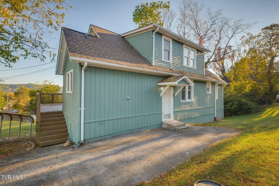 Photo #26: 548 Floyd Street