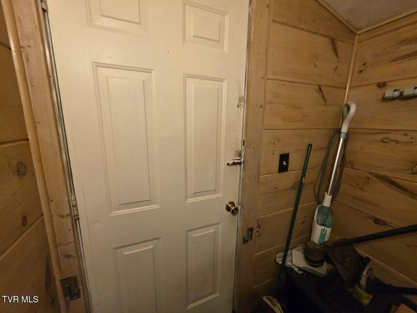 Photo #19: 421 Juniper Street