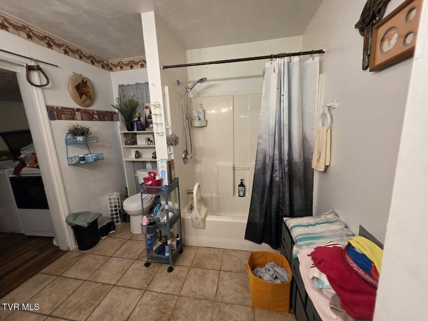 Photo #16: 421 Juniper Street