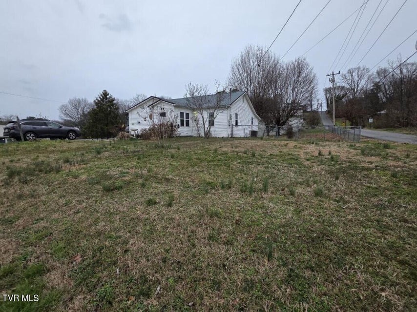 Photo #2: 421 Juniper Street