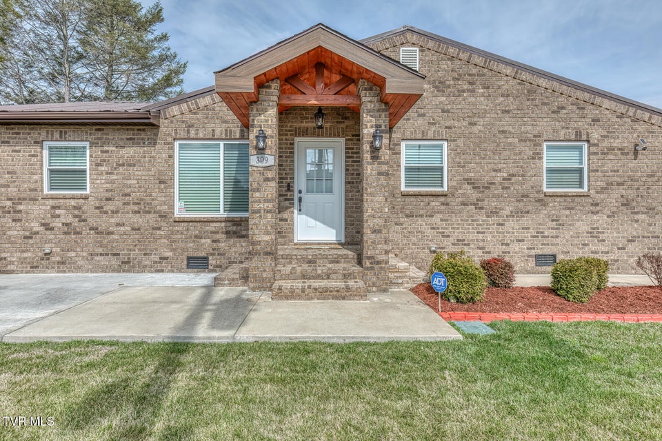 Photo #51: 309 Mill Street