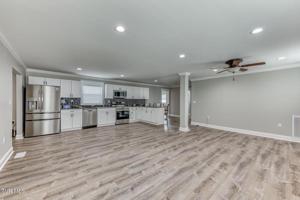 Photo #24: 309 Mill Street