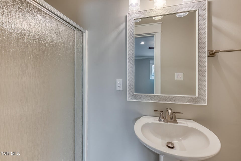 Photo #28: 309 Mill Street