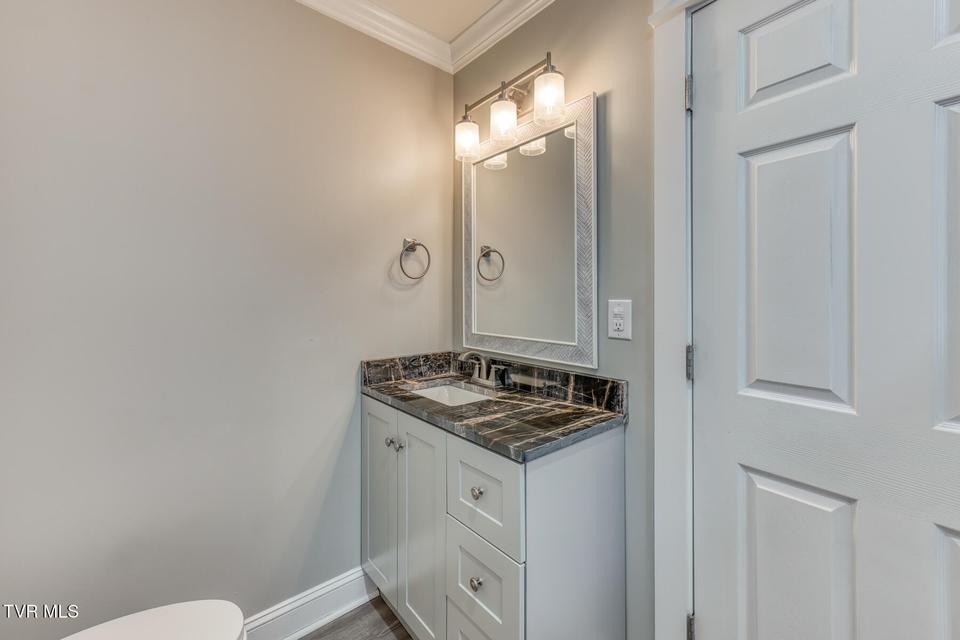 Photo #32: 309 Mill Street