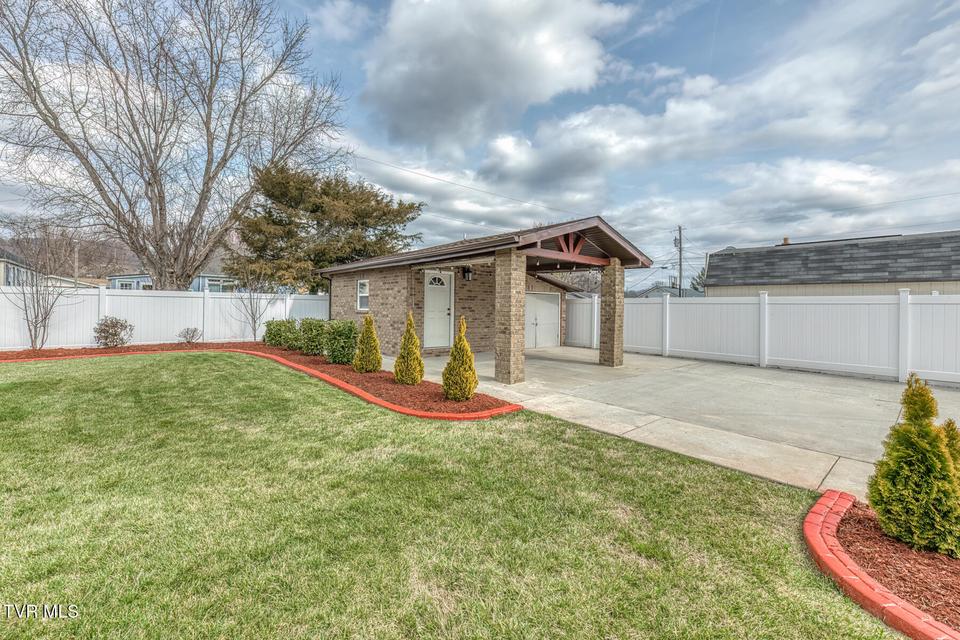 Photo #5: 309 Mill Street