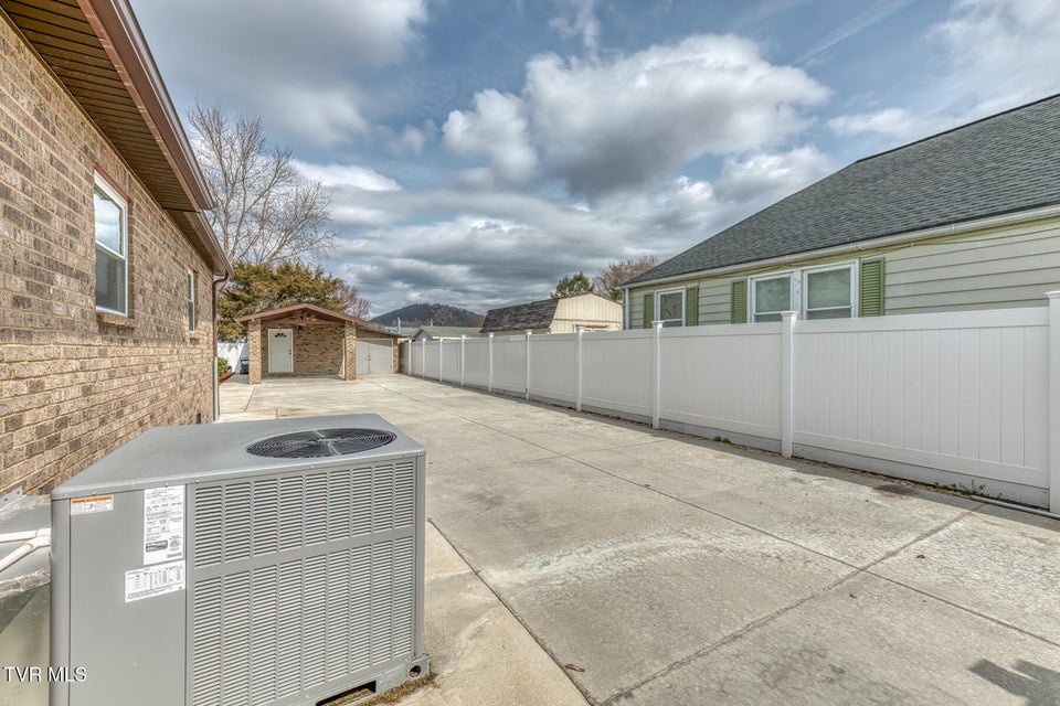 Photo #53: 309 Mill Street