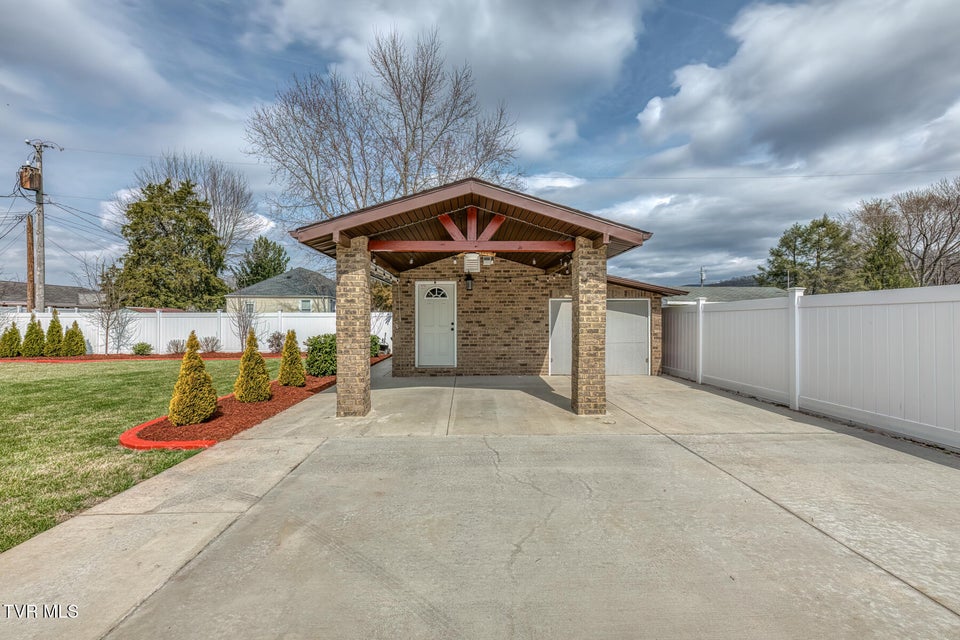 Photo #44: 309 Mill Street