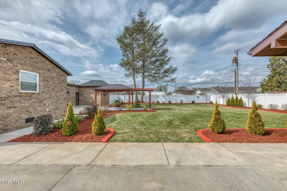 Photo #13: 309 Mill Street