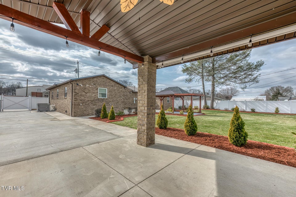 Photo #8: 309 Mill Street