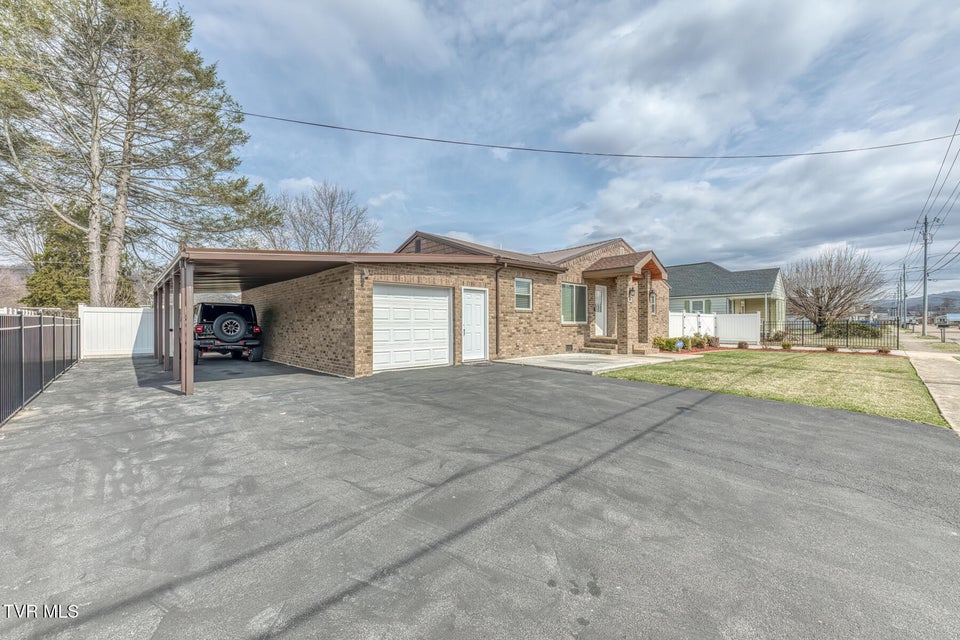 Photo #42: 309 Mill Street