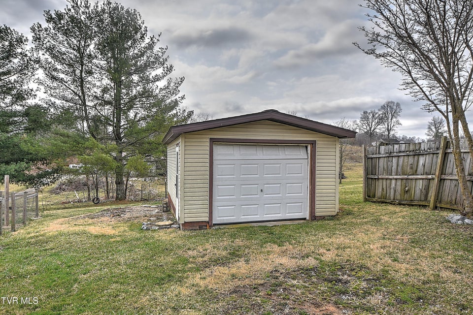 Photo #24: 12338 Reedy Creek Road