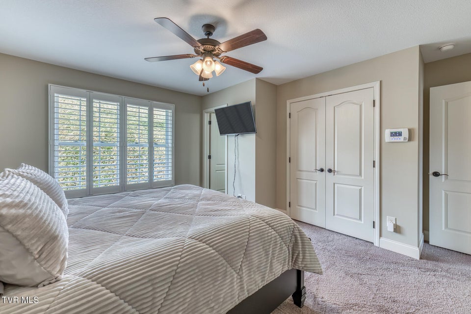 Photo #14: 664 Grays Pointe Court