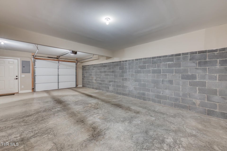 Photo #22: 664 Grays Pointe Court