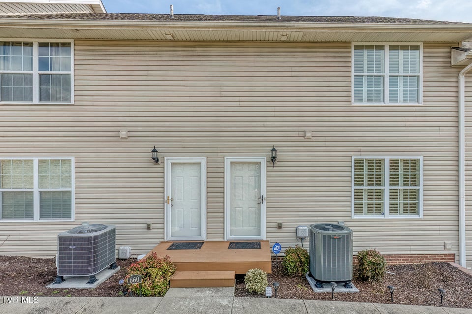 Photo #26: 664 Grays Pointe Court