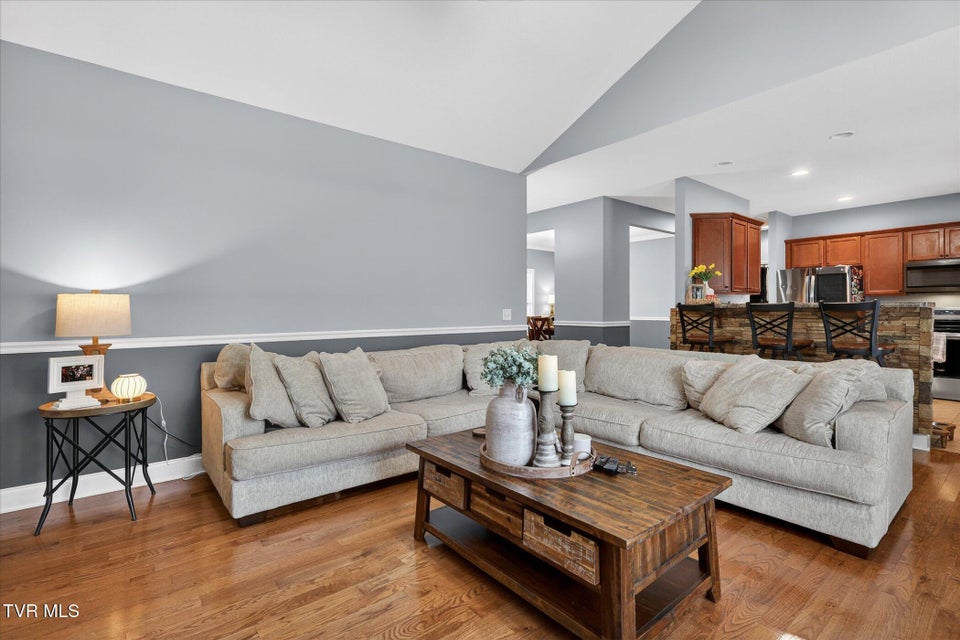 Photo #5: 512 Cameron Court