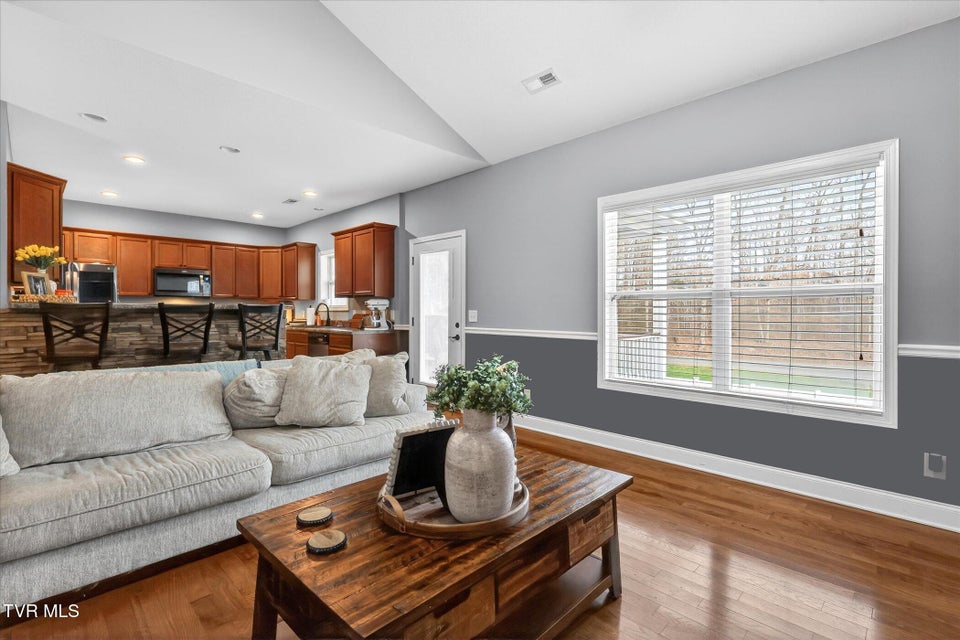 Photo #6: 512 Cameron Court