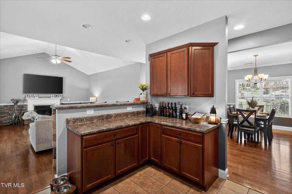 Photo #9: 512 Cameron Court