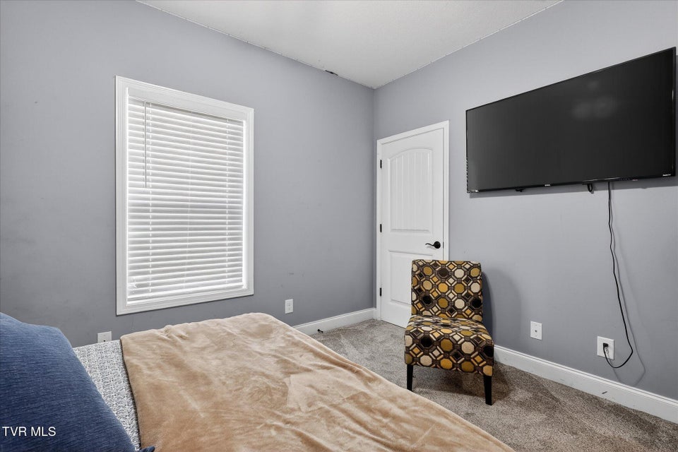 Photo #17: 512 Cameron Court